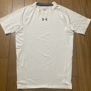 アンダーアーマー(UNDER ARMOUR)のアンダーアーマー コンプレッションシャツ インナー　白(Tシャツ/カットソー(半袖/袖なし))