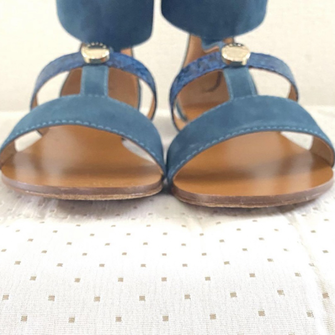 Furla(フルラ)のFURLA フルラ　本革　スエード  アンクルサンダル　ストラップサンダル レディースの靴/シューズ(サンダル)の商品写真