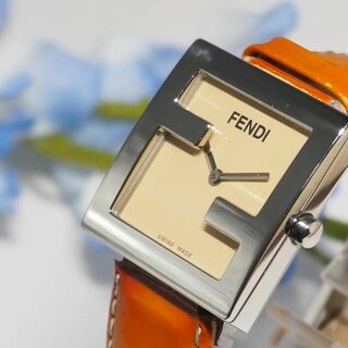 FENDI - フェンディ フェンディマニア 革ベルト 腕時計 外箱 内箱 カード 冊子 330