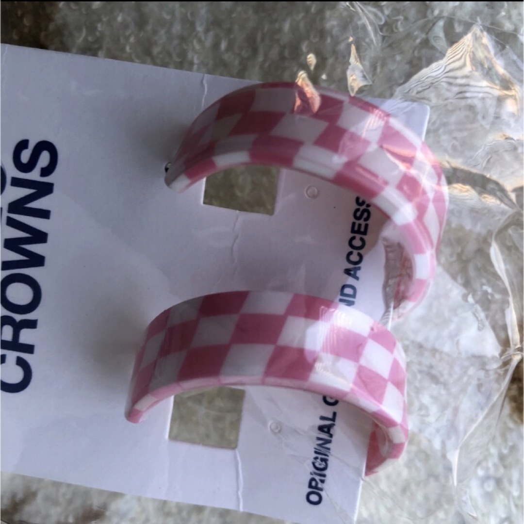 RODEO CROWNS(ロデオクラウンズ)のRODEO CROWNS チェッカー フラッグ フープ ピアス（ピンク） レディースのアクセサリー(ピアス)の商品写真