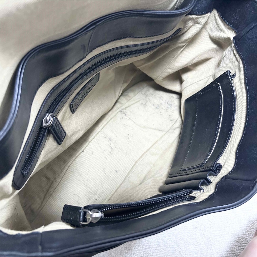 Cole Haan(コールハーン)の希少　コールハーン　メッセンジャーバッグ　オールレザー　本革　黒　ブラック メンズのバッグ(メッセンジャーバッグ)の商品写真