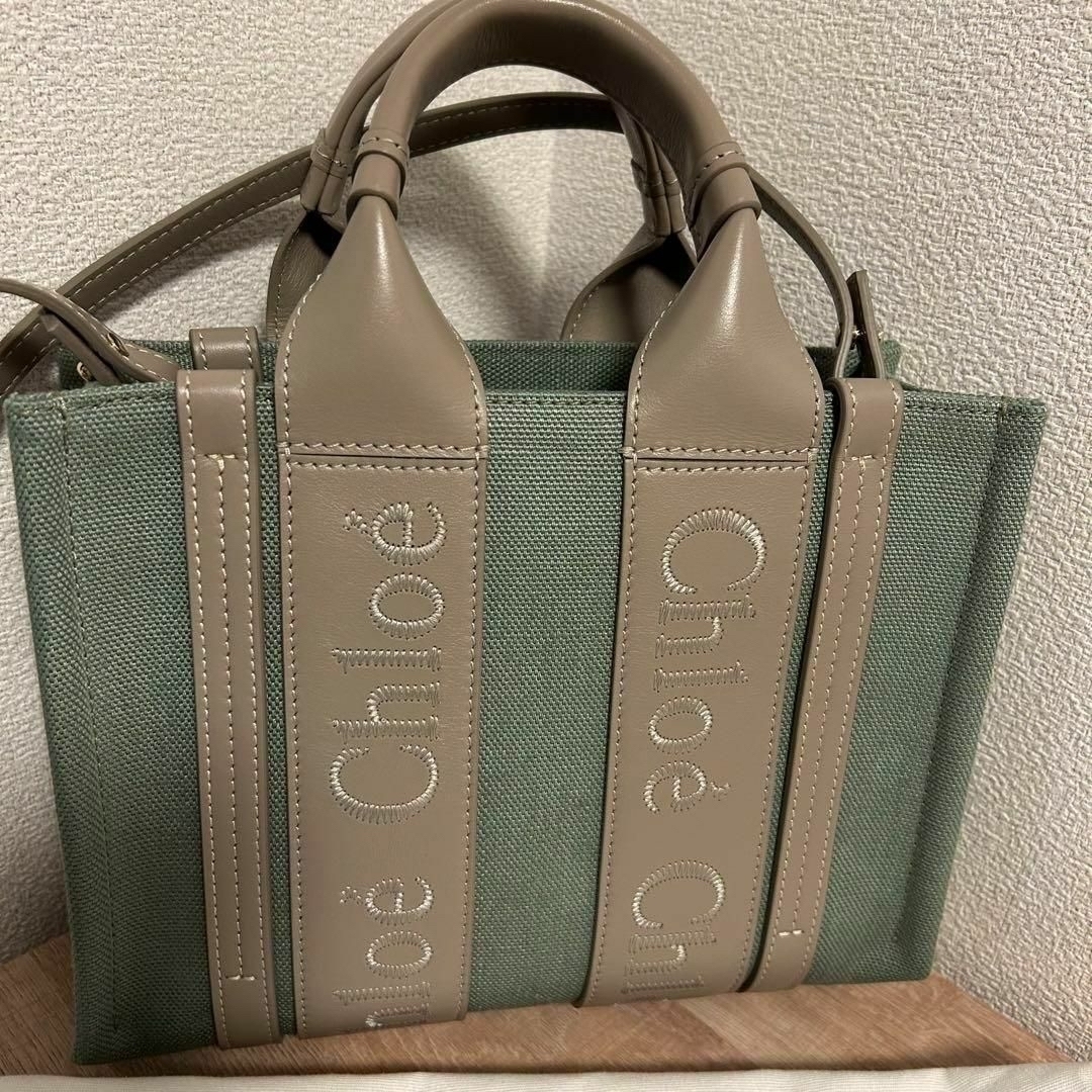 Chloe(クロエ)の新品未使用　クロエ ショルダー付 トートバッグ　スモール WOODY　ウッディ レディースのバッグ(ショルダーバッグ)の商品写真