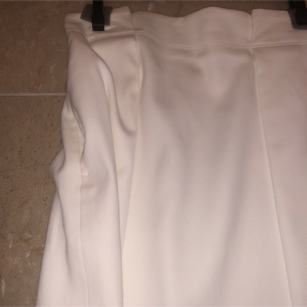 DES PRES(デプレ)のDE PRES 白スカート 34 レディースのスカート(ひざ丈スカート)の商品写真
