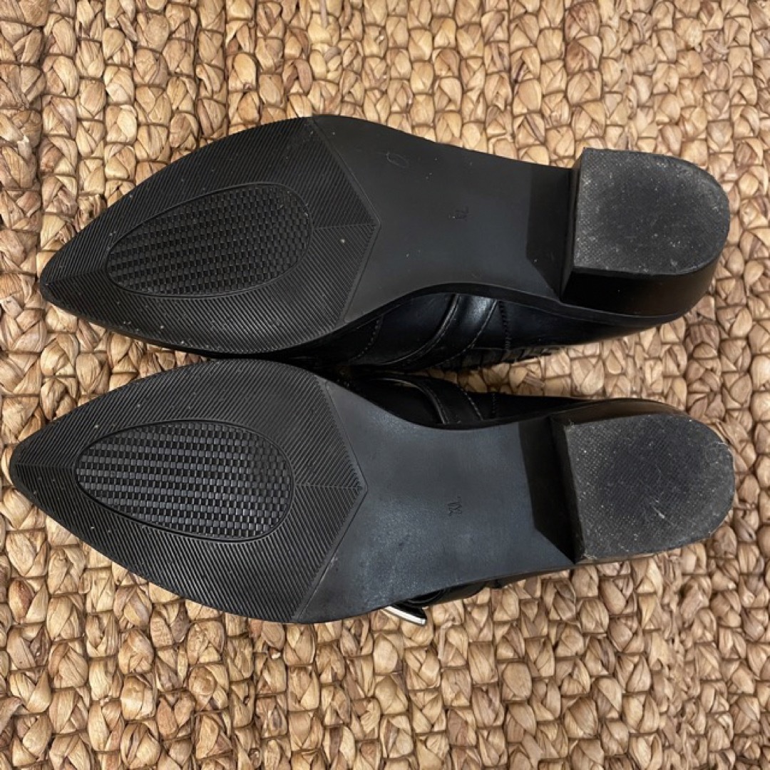 GU(ジーユー)のサイドゴア ウエスタン ショートブーツ 黒⭐︎ レディースの靴/シューズ(ブーティ)の商品写真