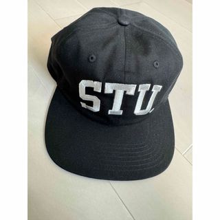 ステューシー(STUSSY)の新品未使用 STUSSY STU ARCH STRAPBACK CAP ブラック(キャップ)