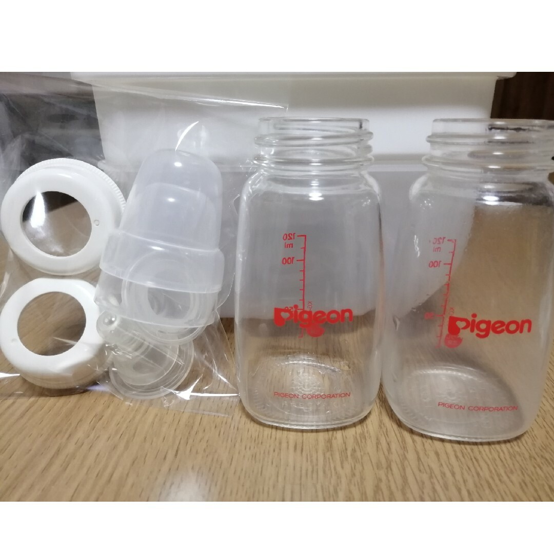Pigeon(ピジョン)の哺乳瓶レンジ消毒器　pigeonガラス哺乳瓶2本 キッズ/ベビー/マタニティの洗浄/衛生用品(その他)の商品写真