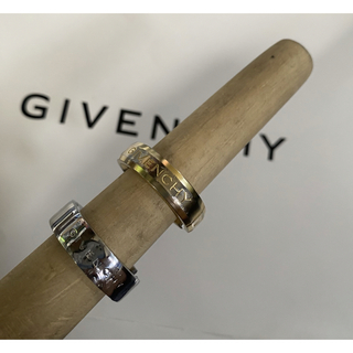 ジバンシィ(GIVENCHY)のGIVENCHY ジバンシー　ジバンシィ　シルバー　ゴールド　2本セット　指輪(リング(指輪))