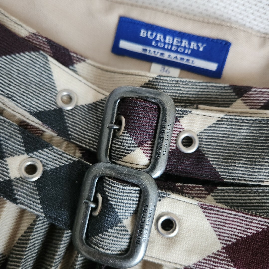 BURBERRY BLUE LABEL(バーバリーブルーレーベル)のBLUE LABELチェックスカート レディースのスカート(ひざ丈スカート)の商品写真