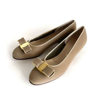 未使用 Salvatore Ferragamo ヴァラリボン パンプス 6B