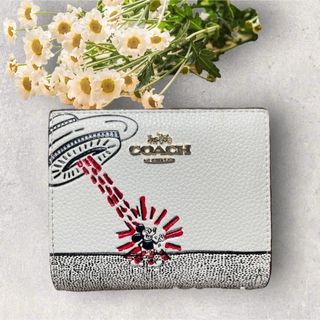 コーチ(COACH)の【新品・未使用】　coach  二つ折財布　ホワイト　ミッキーマウス　ミディアム(財布)