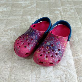 クロックス(crocs)のcrocs クロックス C12 キッズサンダル 18.5cm 星柄  赤ピンク(サンダル)