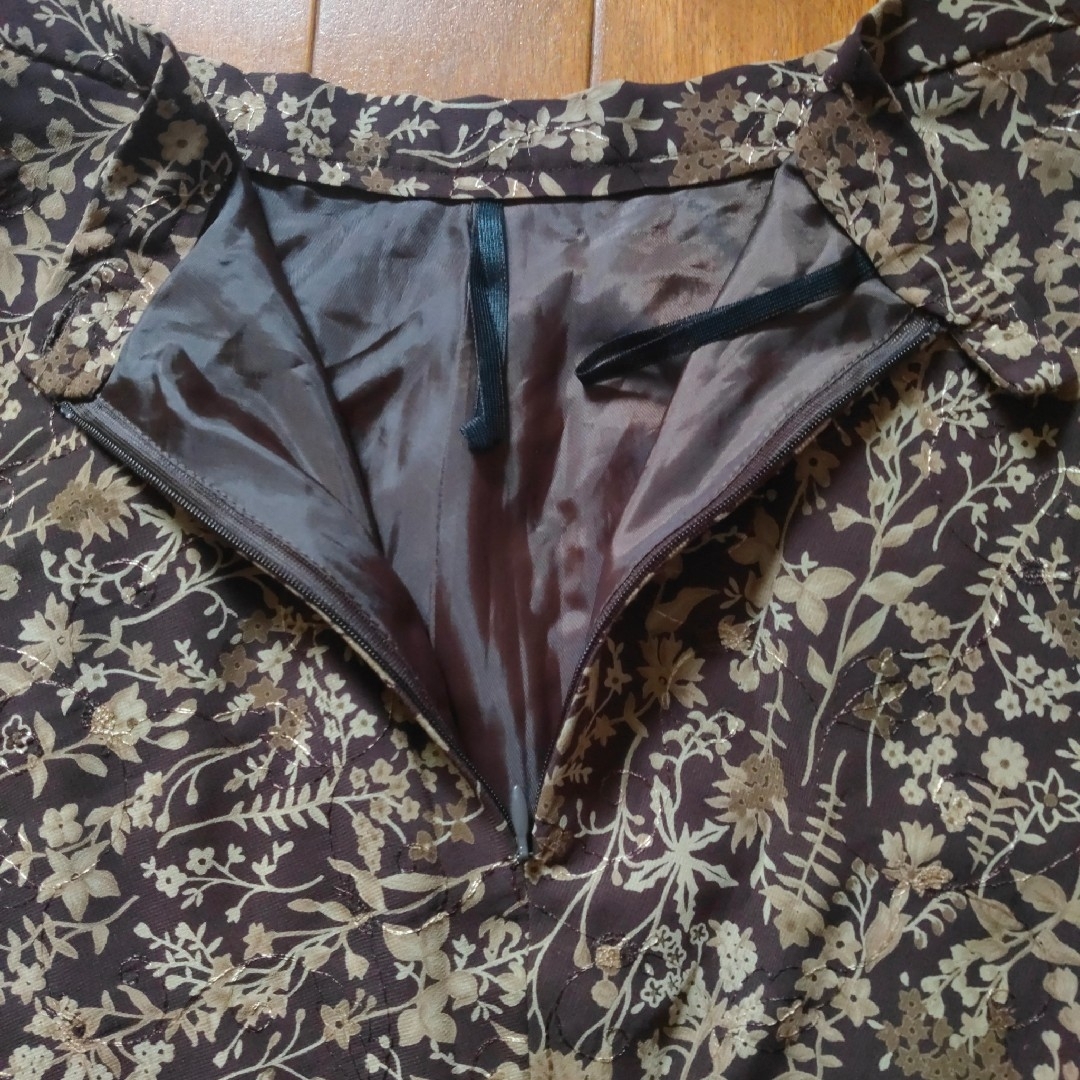 茶色花柄ミニスフレアカート レディースのスカート(ミニスカート)の商品写真