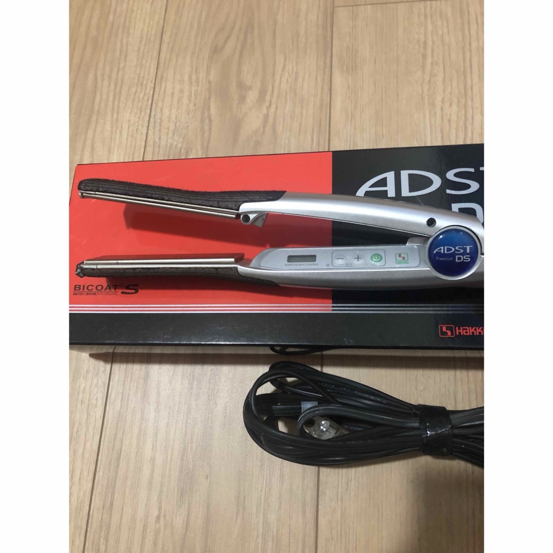 ADST(アドスト)のアドスト ds adst  DS ストレート ヘアアイロン スマホ/家電/カメラの美容/健康(ヘアアイロン)の商品写真