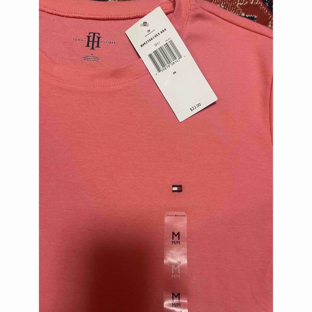 TOMMY HILFIGER(トミーヒルフィガー)のTOMMY HILFIGER新品　半袖Tシャツ レディースのトップス(Tシャツ(半袖/袖なし))の商品写真