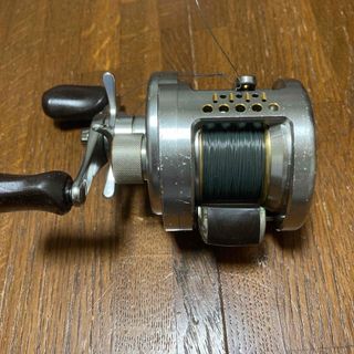 SHIMANO - シマノ　SHIMANO カルカッタコンクエスト　DC 201  ベイト　リール