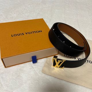 ルイヴィトン(LOUIS VUITTON)の美品 ルイヴィトン LVイニシャルリバーシブル レザーベルト 正規品 M9521(ベルト)