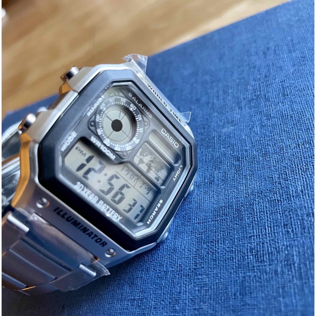 CASIO(カシオ)のカシオ デジタル腕時計 世界48都市ワールドタイム対応　ステンレスモデル メンズの時計(腕時計(デジタル))の商品写真