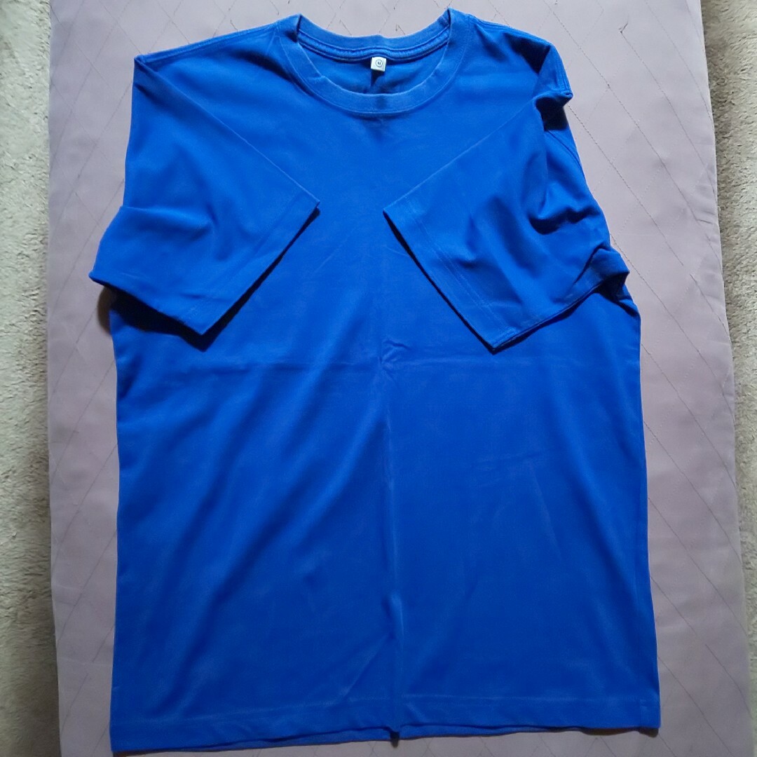 UNIQLO(ユニクロ)のメンズ ティーシャツ ブルー メンズのトップス(Tシャツ/カットソー(半袖/袖なし))の商品写真