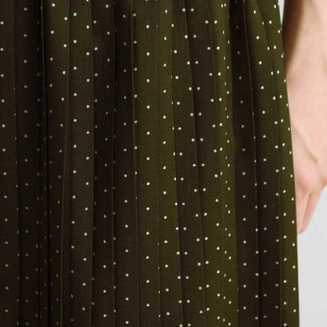 bulle de savon(ビュルデサボン)のシャークスキン ドットプリーツスカート レディースのスカート(ロングスカート)の商品写真