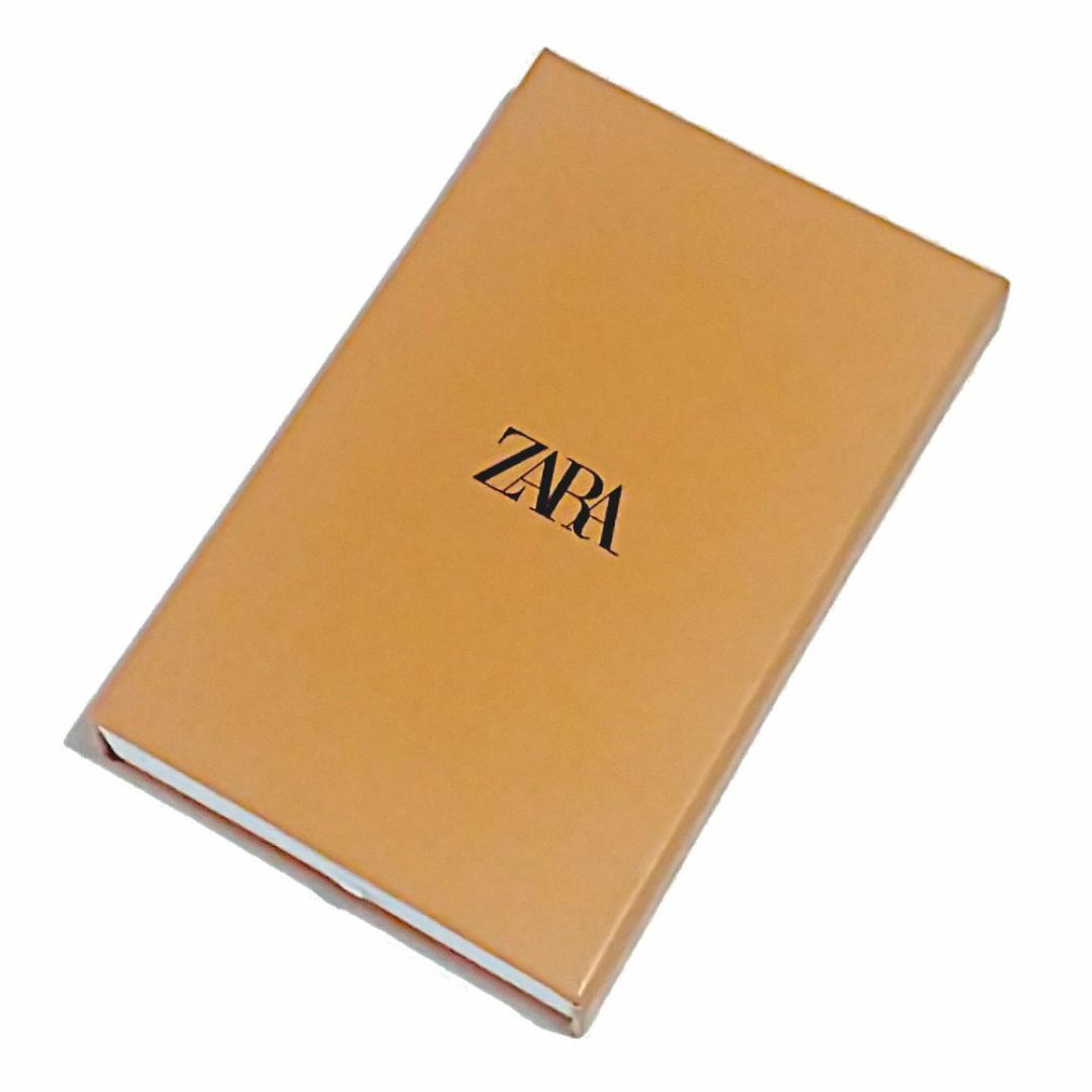 ZARA(ザラ)のZARA イニシャルディテール メダリオンネックレス 新品 レディースのアクセサリー(ネックレス)の商品写真