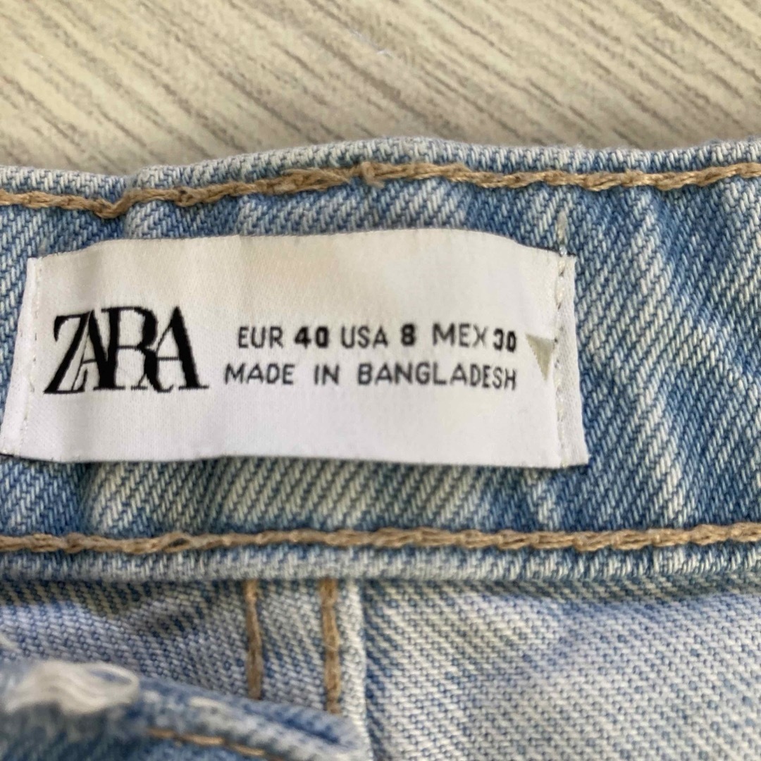 ZARA(ザラ)のジーンズ パンツ デニム ZARA レディース ストレート 切りっぱなし レディースのパンツ(デニム/ジーンズ)の商品写真