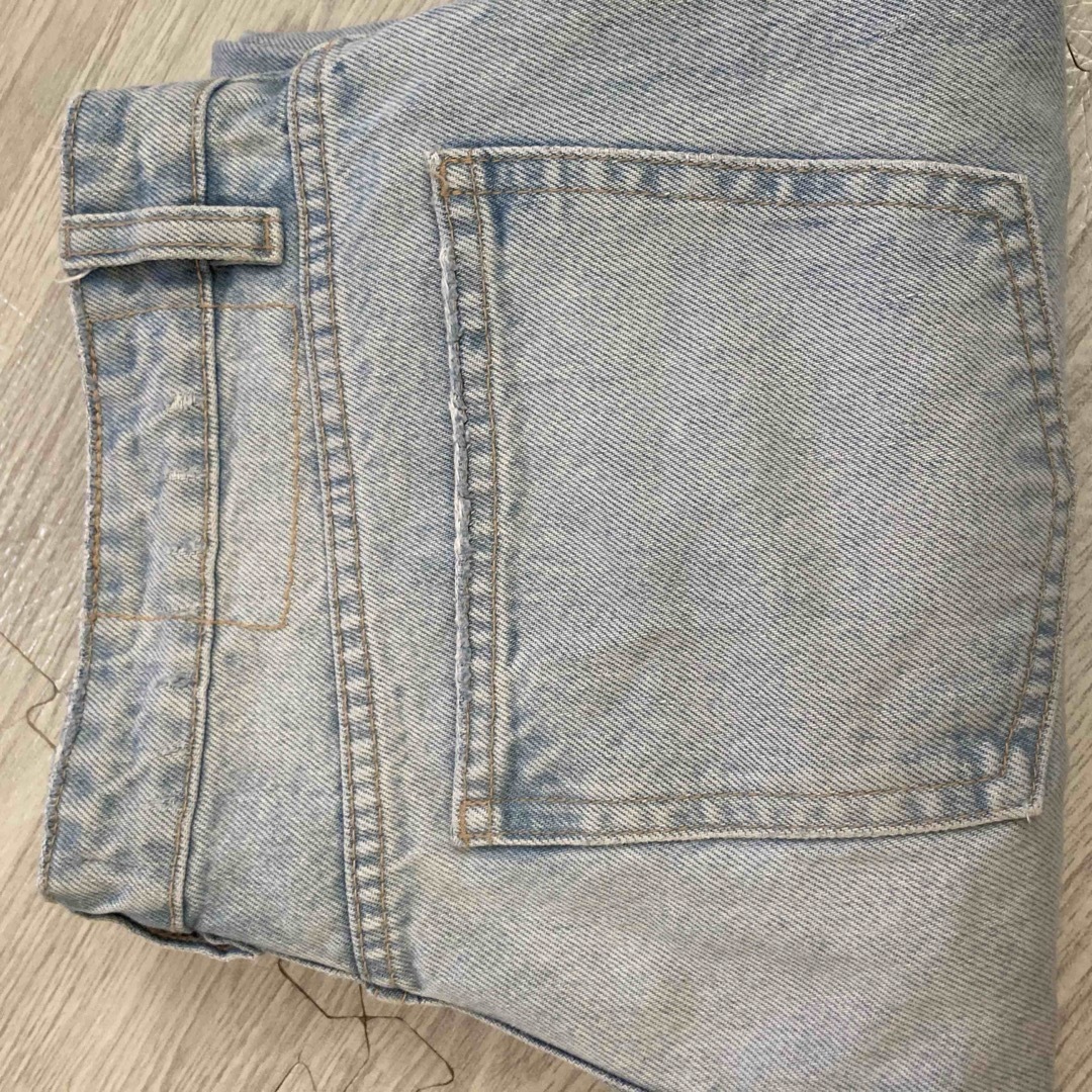 ZARA(ザラ)のジーンズ パンツ デニム ZARA レディース ストレート 切りっぱなし レディースのパンツ(デニム/ジーンズ)の商品写真