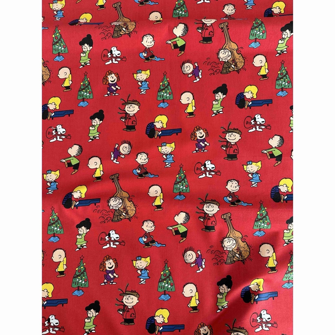 SNOOPY(スヌーピー)の2018年アメリカ購入スヌーピーのプリント生地ピーナツ チャーリーブラウン ハンドメイドの素材/材料(生地/糸)の商品写真