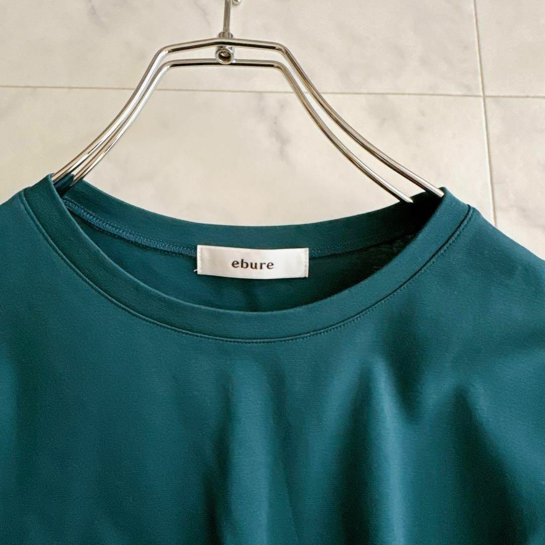 ebure(エブール)の極美品　高品質　エブール　ebure 半袖Tシャツ　グリーン　クルーネック レディースのトップス(Tシャツ(半袖/袖なし))の商品写真