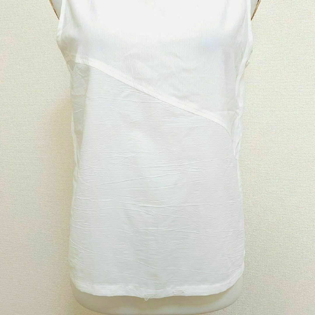 carriere　ノースリーブ　L　ホワイト　きれいめ　オフィスカジュアル　ポリ レディースのトップス(シャツ/ブラウス(半袖/袖なし))の商品写真