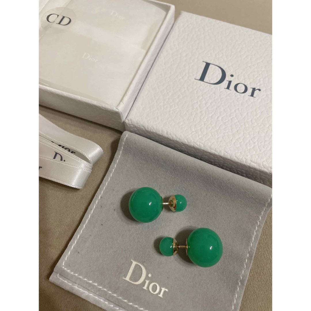 Christian Dior(クリスチャンディオール)のChristian Dior ディオール　トライバルボール　ピアス　希少グリーン レディースのアクセサリー(ピアス)の商品写真