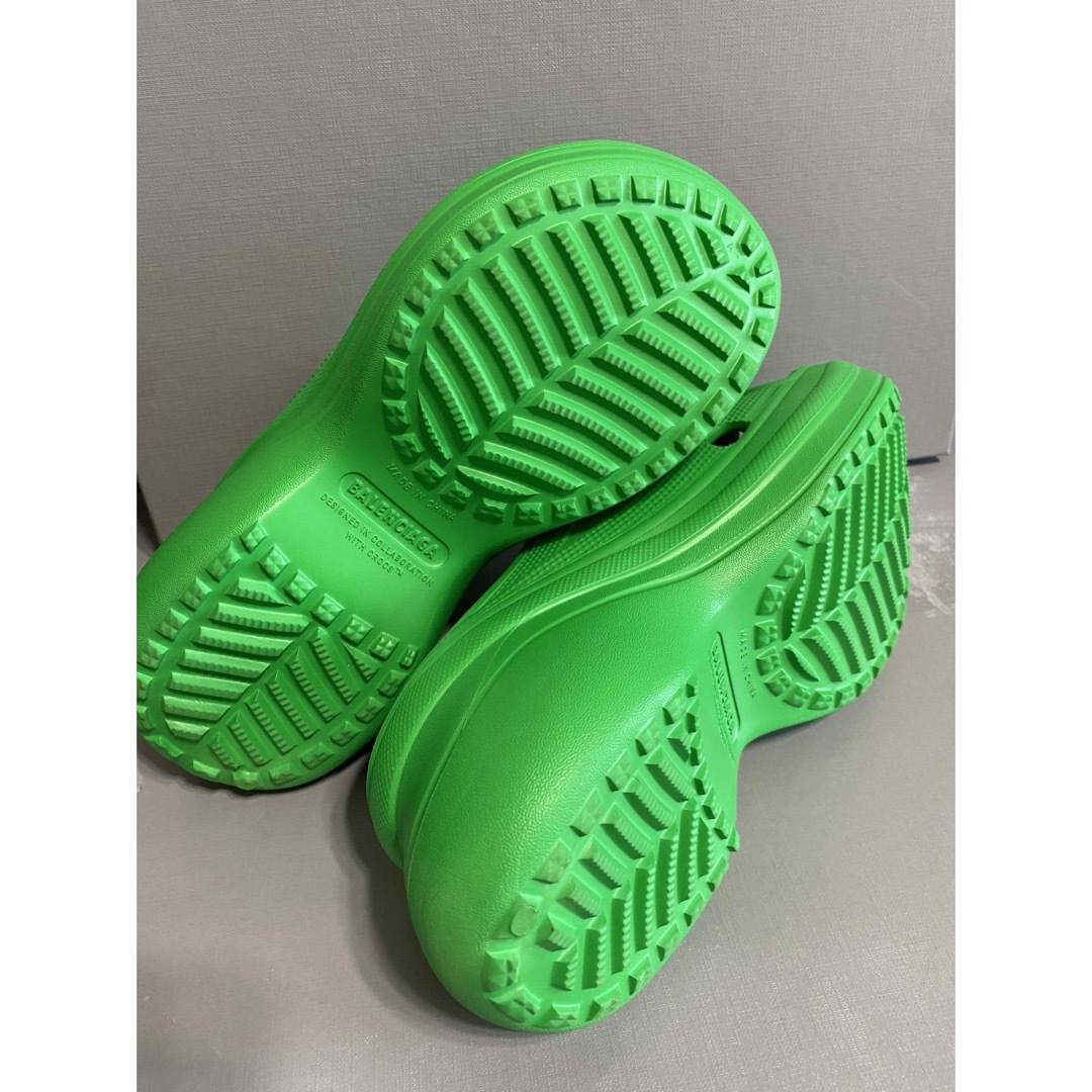 通販 バレンシアガ Balenciaga - BALENCIAGA クロックス サンダル 35 靴