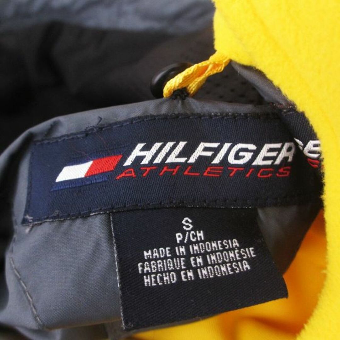 TOMMY HILFIGER(トミーヒルフィガー)のトミーヒルフィガー アスレチック ナイロンジャケット ライナー ロゴ グレー S メンズのジャケット/アウター(その他)の商品写真