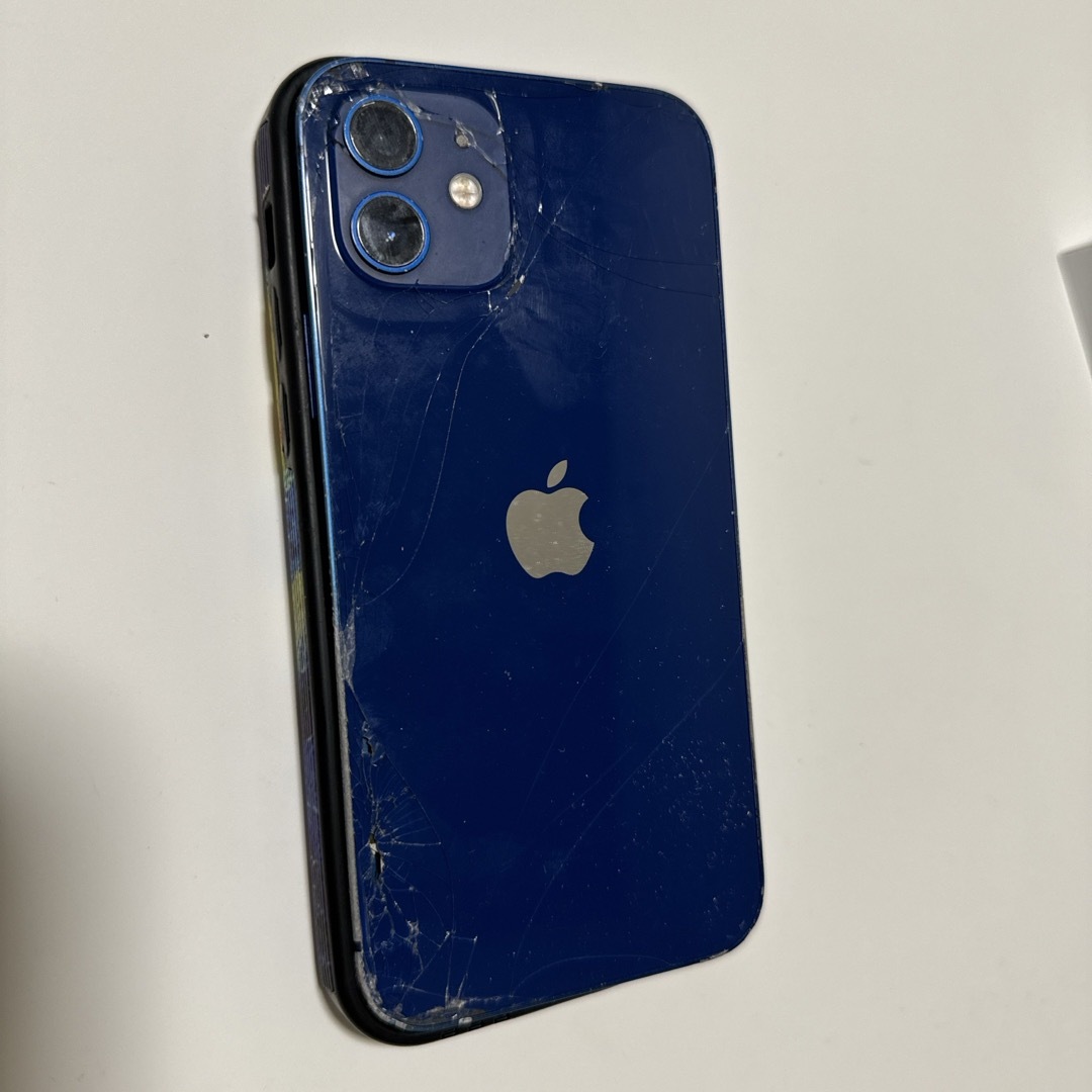 iPhone(アイフォーン)のアップル iPhone12 128GB ブルー SIMフリー スマホ/家電/カメラのスマートフォン/携帯電話(スマートフォン本体)の商品写真