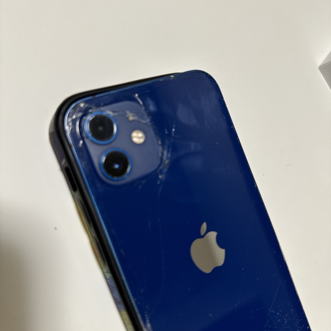 iPhone(アイフォーン)のアップル iPhone12 128GB ブルー SIMフリー スマホ/家電/カメラのスマートフォン/携帯電話(スマートフォン本体)の商品写真