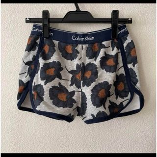 シーケーカルバンクライン(ck Calvin Klein)のck カルバンクライン  ショートパンツ　ヨガ　ダンス　ウォーキング(ダンス/バレエ)