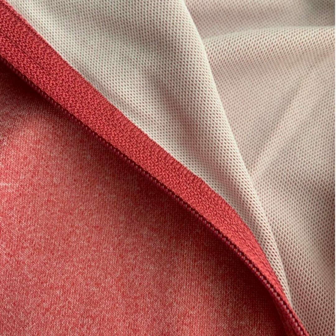 新品　タグ付き　ラッシュガード　Ｌサイズ　UV対策　吸汗速乾　塩素　プール　海水 レディースの水着/浴衣(水着)の商品写真
