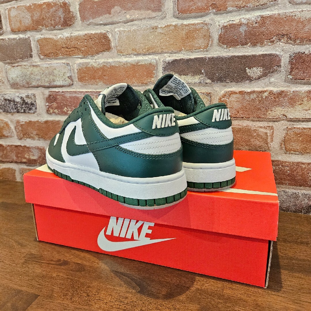 NIKE(ナイキ)のNIKE☆DUNK LOW TEAM GREENチームグリーンダンクロー緑27 メンズの靴/シューズ(スニーカー)の商品写真