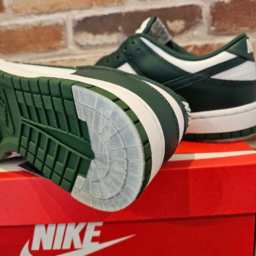 NIKE(ナイキ)のNIKE☆DUNK LOW TEAM GREENチームグリーンダンクロー緑27 メンズの靴/シューズ(スニーカー)の商品写真