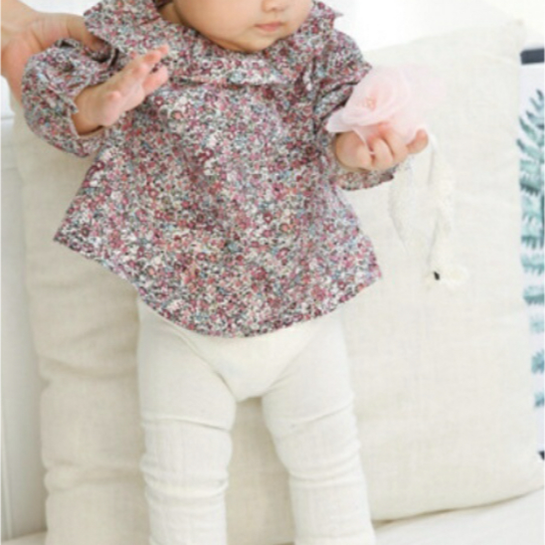 LIBERTY.(リバティ)の小花柄トップス　リバティ　フリル　90 キッズ/ベビー/マタニティのキッズ服女の子用(90cm~)(ワンピース)の商品写真