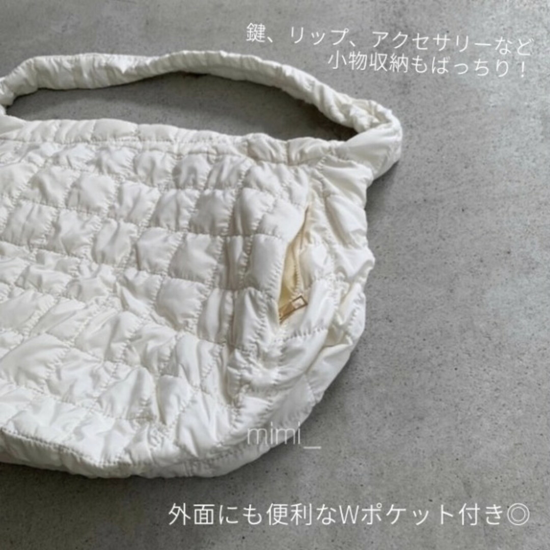 キルトシャーリング ショルダーバッグ 白 ホワイト レディース メンズ 斜めがけ レディースのバッグ(ショルダーバッグ)の商品写真