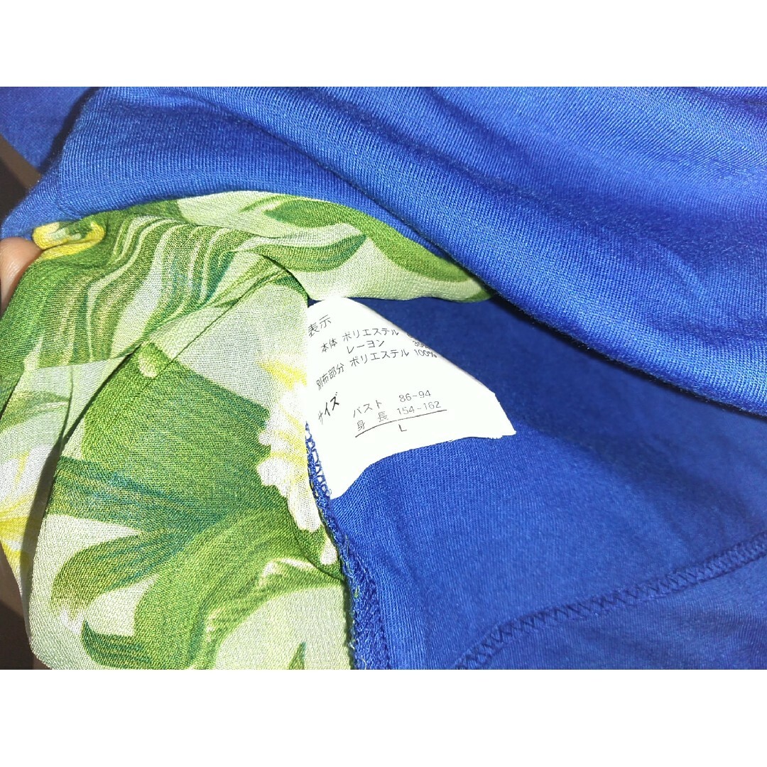 匿名配送　　花柄裏地　半袖デザインカットソー　L　ブルー レディースのトップス(カットソー(半袖/袖なし))の商品写真