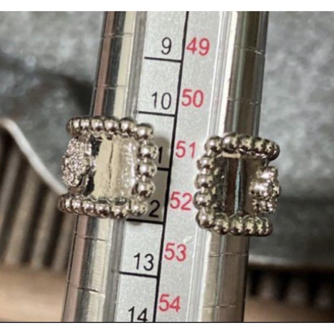 クローバーシルバービーズのリング レディースのアクセサリー(リング(指輪))の商品写真
