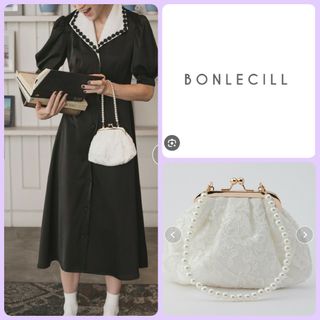 ♡新品BONLECILL フラワーレースがま口バッグホワイト白花柄結婚式パーティ(ハンドバッグ)