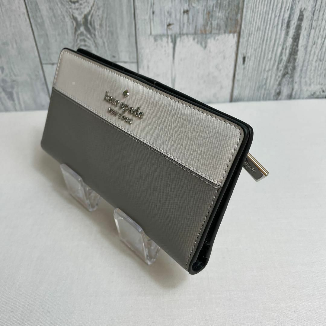 新品】ケイトスペードkate spade 折財布バイカラー 白グレー 新品】ケイトスペードkate spade 折財布バイカラー 白グレー