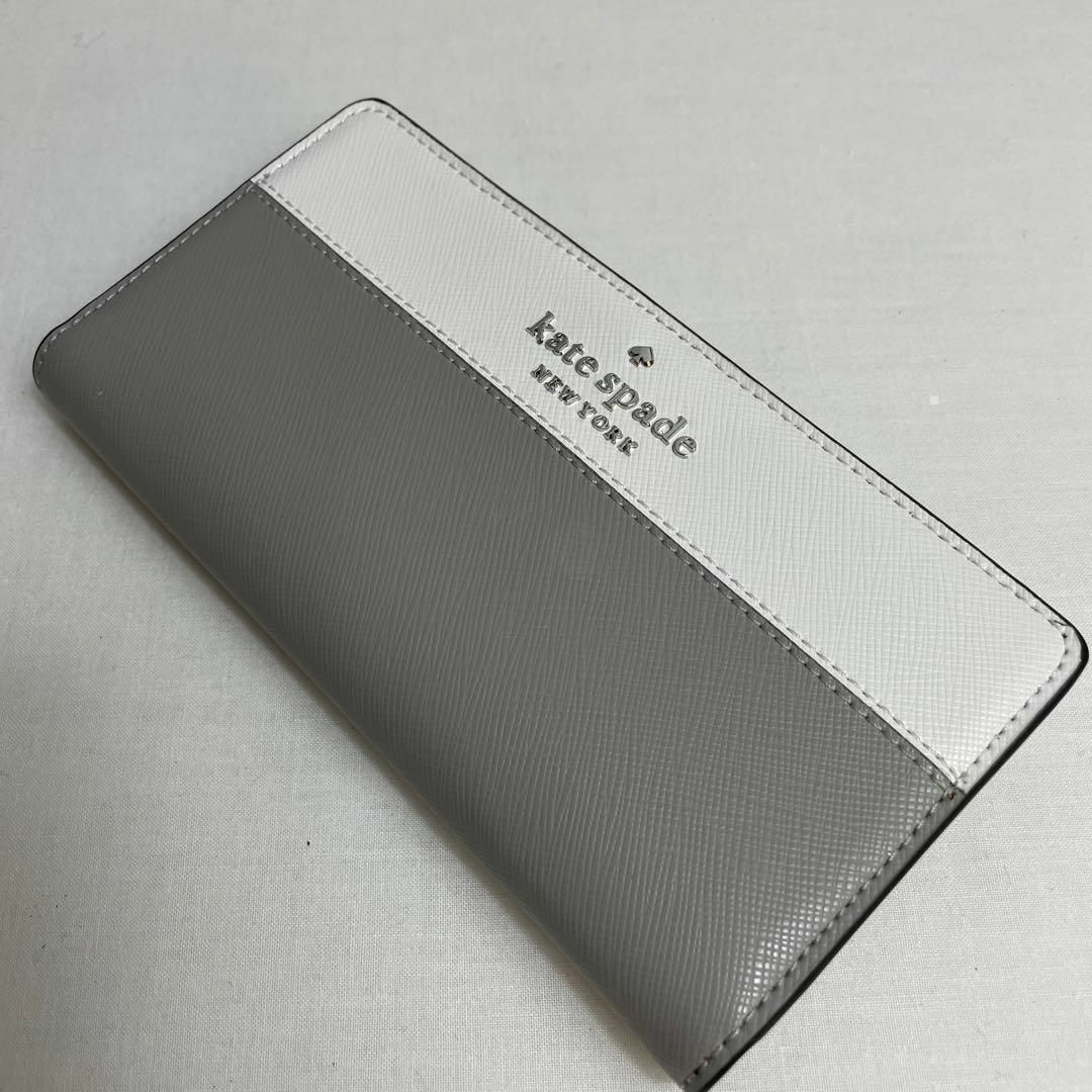 新品】ケイトスペードkate spade 折財布バイカラー 白グレー 新品】ケイトスペードkate spade 折財布バイカラー 白グレー