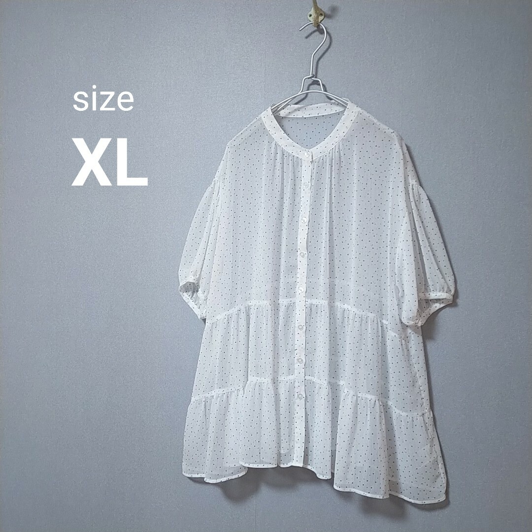 ドット柄ティアードシアーブラウス　大きいサイズ　体型カバー　オーバーサイズ　XL レディースのトップス(シャツ/ブラウス(半袖/袖なし))の商品写真