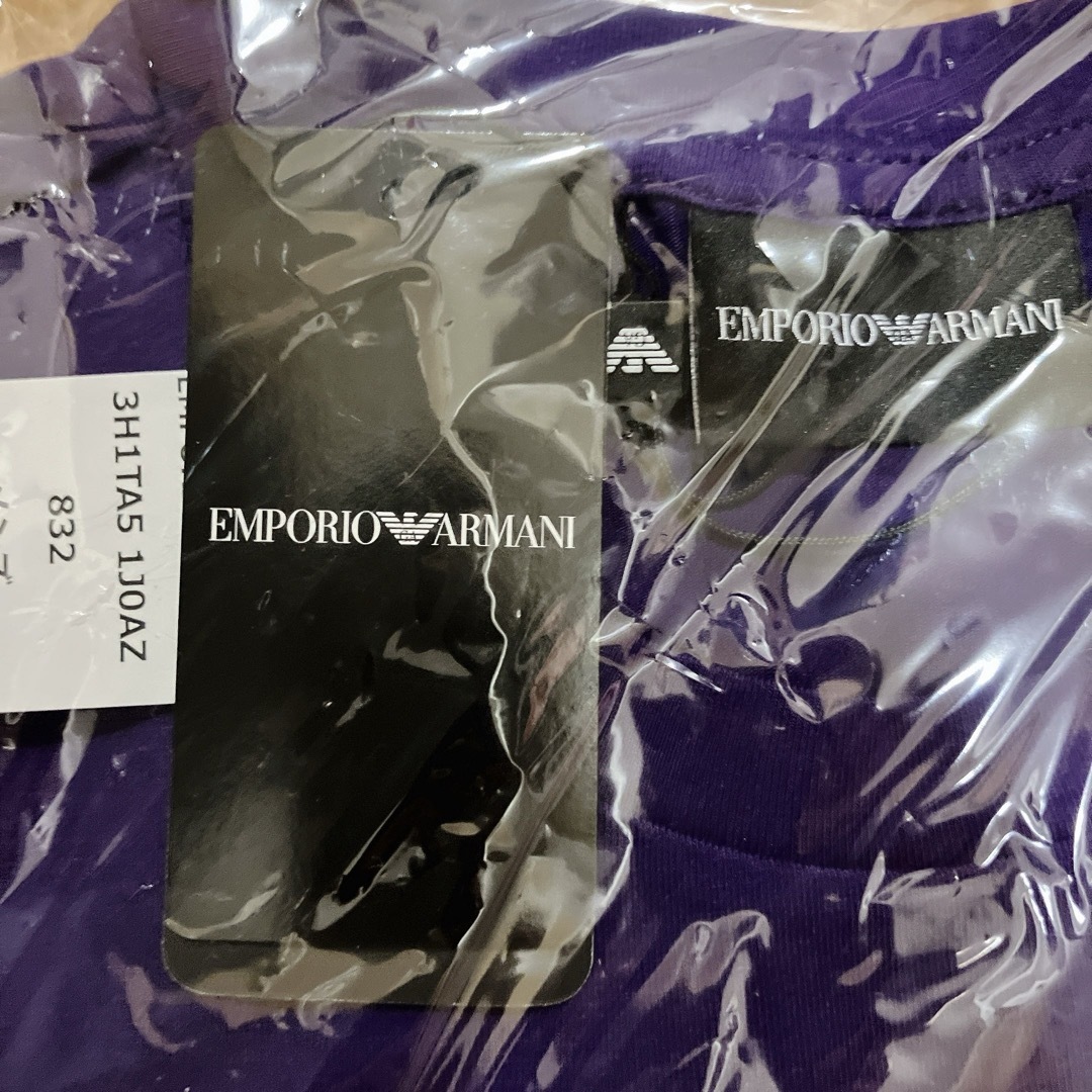 Emporio Armani(エンポリオアルマーニ)の【新品・未開封】EMPORIO ARMANI 半袖Tシャツ　Mサイズ　パープル メンズのトップス(Tシャツ/カットソー(半袖/袖なし))の商品写真