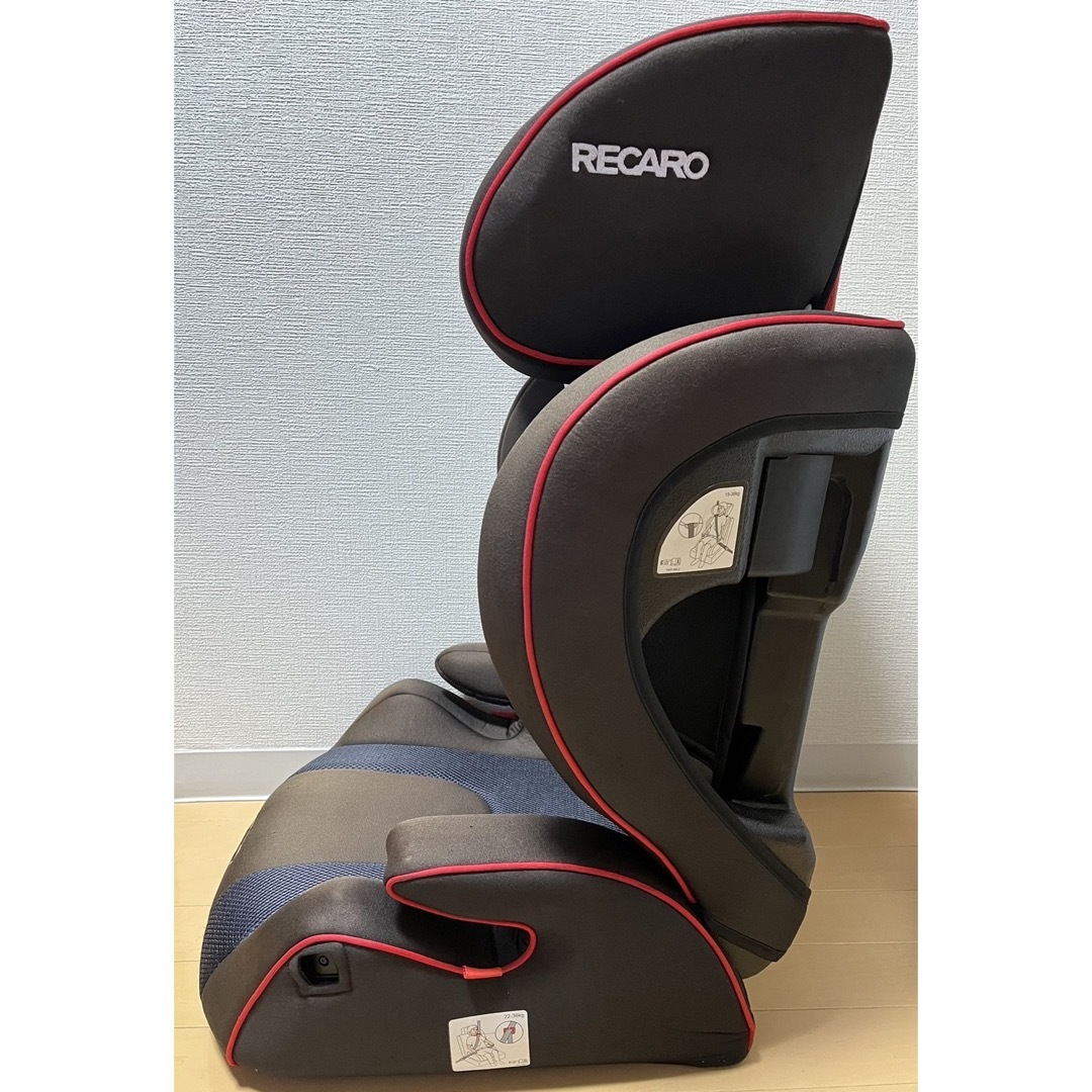 RECARO(レカロ)のRECARO ジェイスリーシュヴァルツ チャイルドシートジュニアシート  キッズ/ベビー/マタニティの外出/移動用品(自動車用チャイルドシート本体)の商品写真