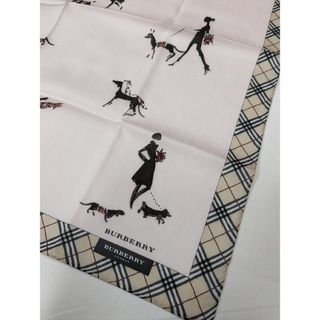 バーバリー(BURBERRY)の【未使用】バーバリーハンカチ　散歩　ダックスフンド　女の子　ノバチェック(ハンカチ)