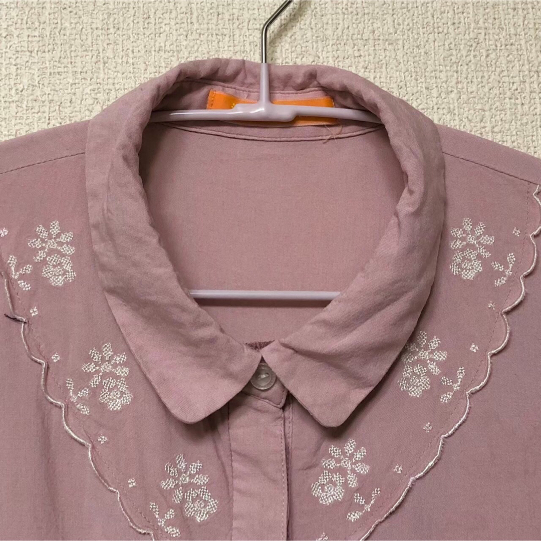 F i.n.t(フィント)のフィント　お花ステッチ刺繍　半袖ブラウス　M9号　ピンク　美品 レディースのトップス(シャツ/ブラウス(半袖/袖なし))の商品写真